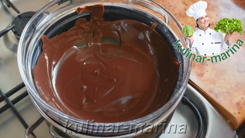 Шоколад, растопленный на водяной бане