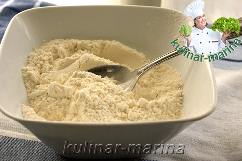 Рецепт с пошаговыми фотографиями и подробным описанием: Кекс на кефире с курагой | Cupcake on yogurt with dried apricots