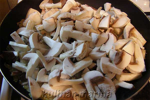 Жареные шампиньоны с чесноком и базиликом | Fried mushrooms with garlic and Basil