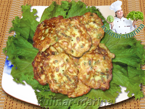 Луковые оладьи с колбасой и сыром | Onion pancakes with sausage and cheese