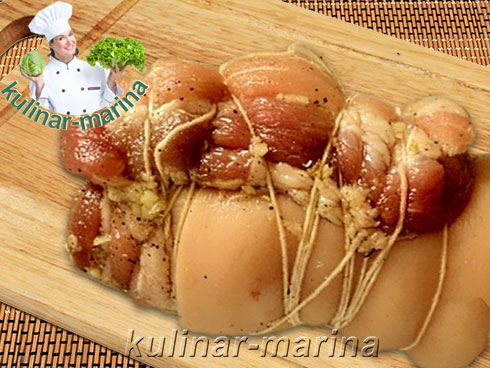 Закусочный рулет из рульки в луковой шелухе | Snack roll of the shank in onion skins