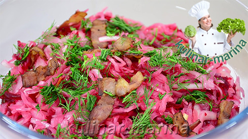 Подробное описание рецепта с пошаговыми фотографиями: Красный салат из соленой капусты с беконом | Red salad of salted cabbage with bacon